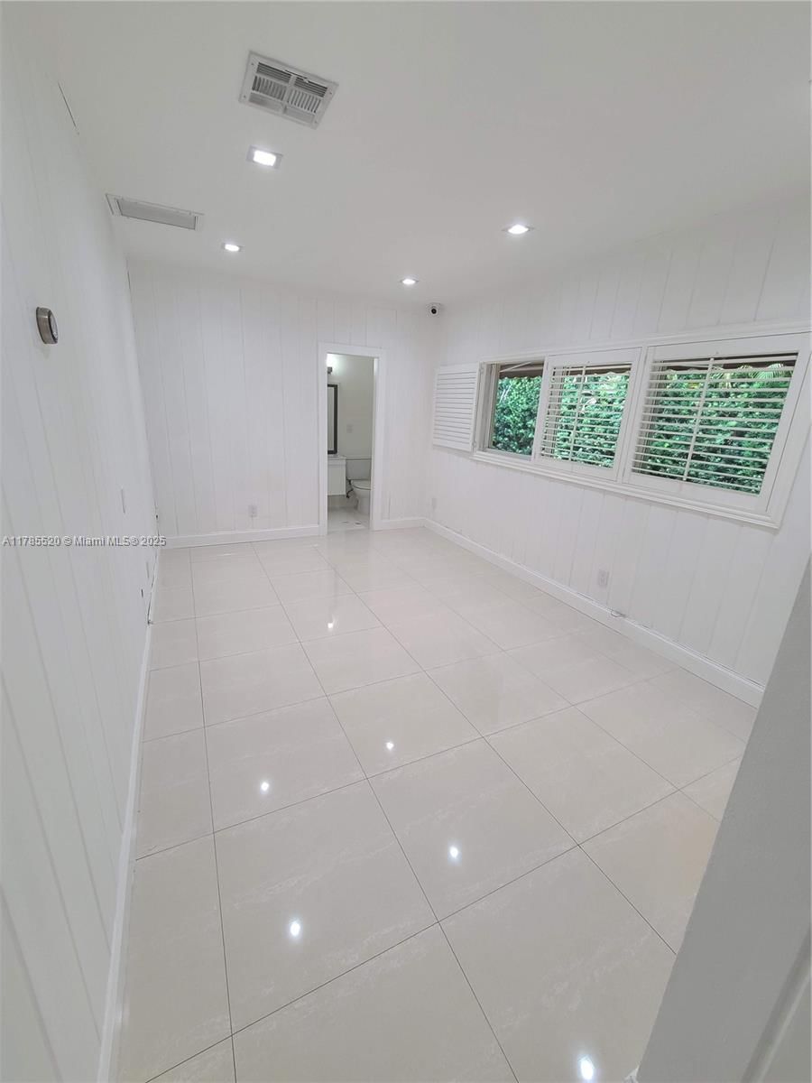 Real estate property located at 9825 Broadview Ter, Miami-dade, Bay Harbor Island, Bay Harbor Islands, FL