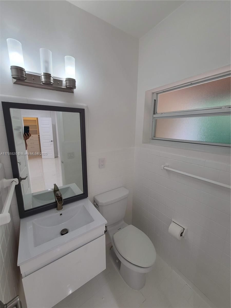 Real estate property located at 9825 Broadview Ter, Miami-dade, Bay Harbor Island, Bay Harbor Islands, FL