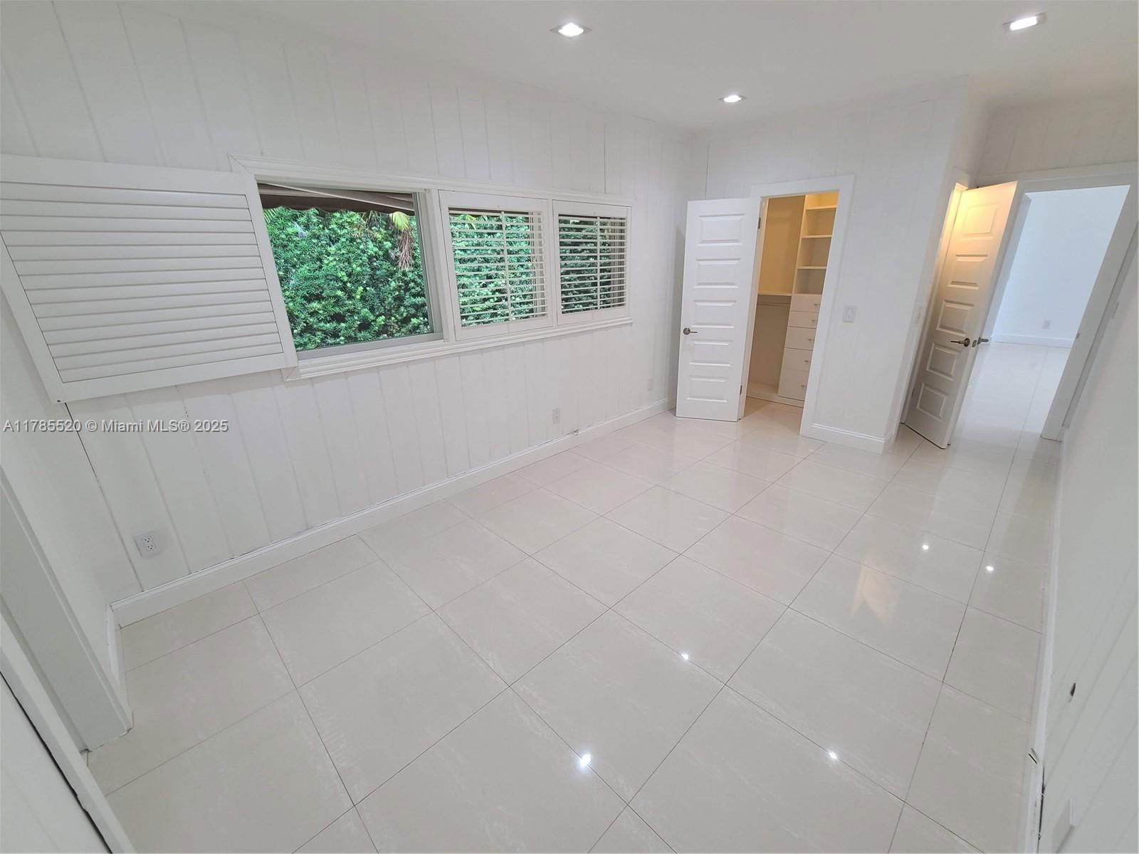 Real estate property located at 9825 Broadview Ter, Miami-dade, Bay Harbor Island, Bay Harbor Islands, FL