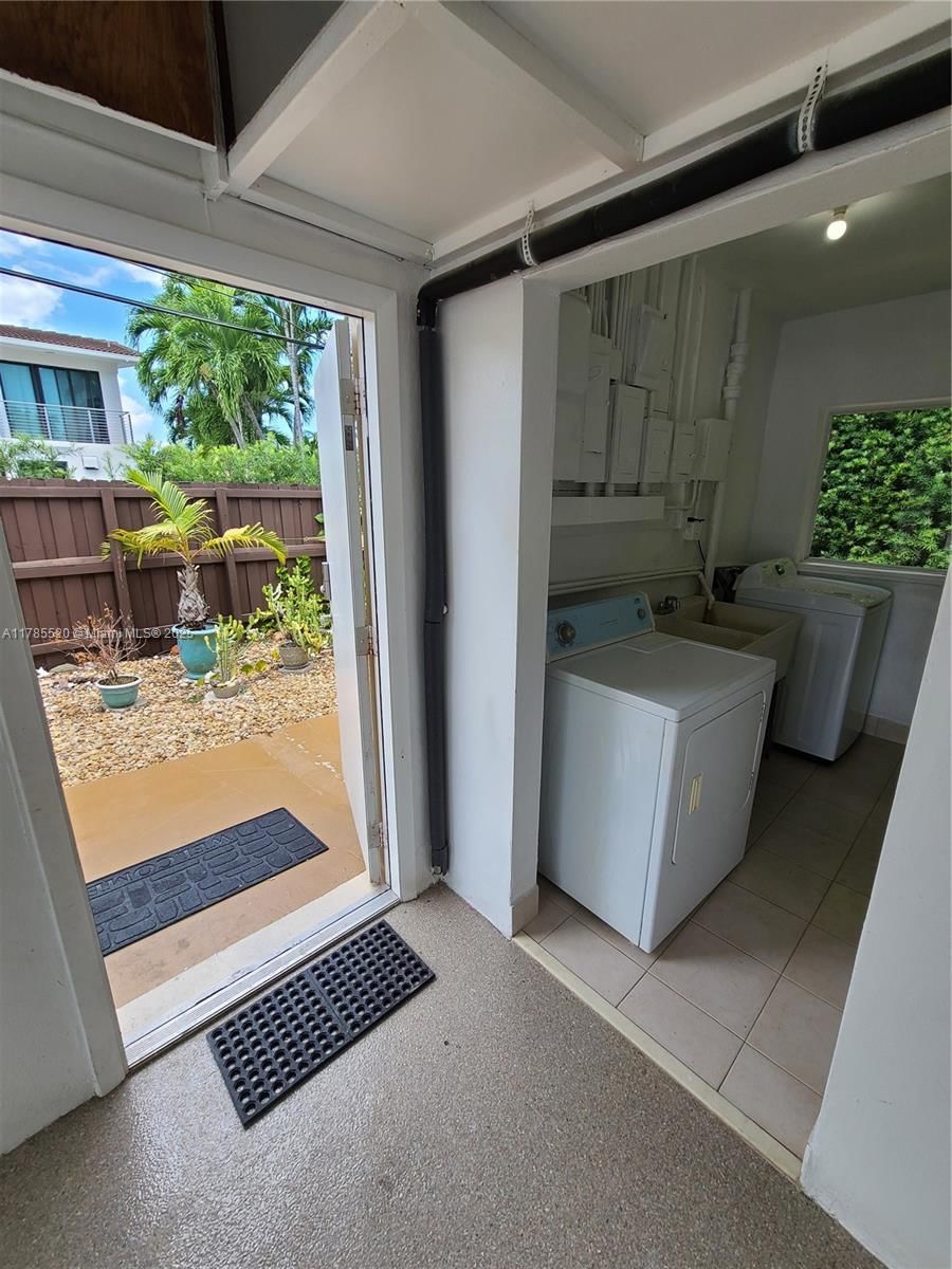 Real estate property located at 9825 Broadview Ter, Miami-dade, Bay Harbor Island, Bay Harbor Islands, FL