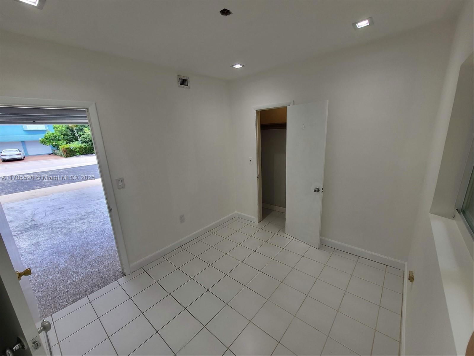 Real estate property located at 9825 Broadview Ter, Miami-dade, Bay Harbor Island, Bay Harbor Islands, FL