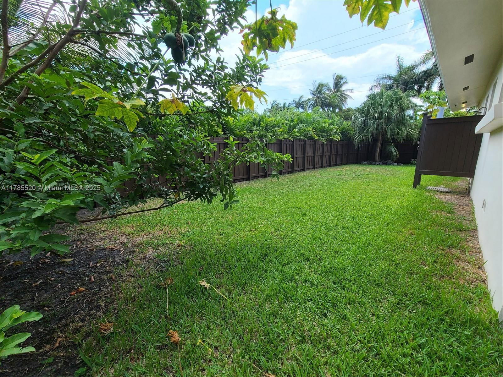 Real estate property located at 9825 Broadview Ter, Miami-dade, Bay Harbor Island, Bay Harbor Islands, FL