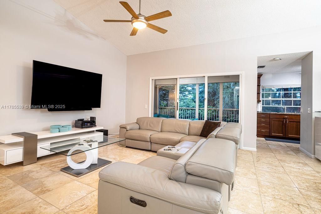 Real estate property located at 6500 Via Regina #8, Palm Beach, Plum At Boca Pointe Condo, Boca Raton, FL
