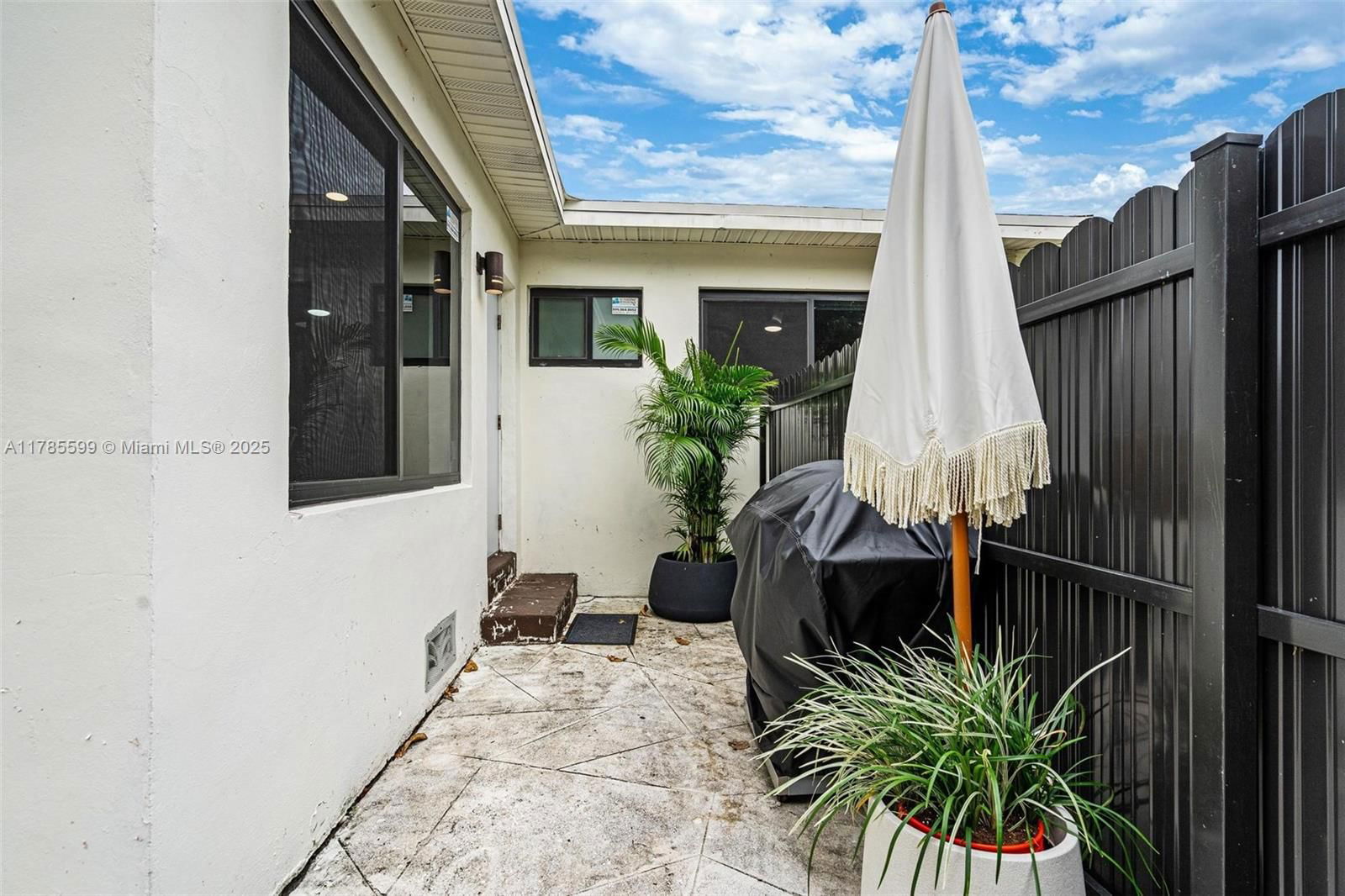 Real estate property located at 13210 28th Ave, Miami-dade, Mongiello 1st Addn Amd, Opa-Locka, FL