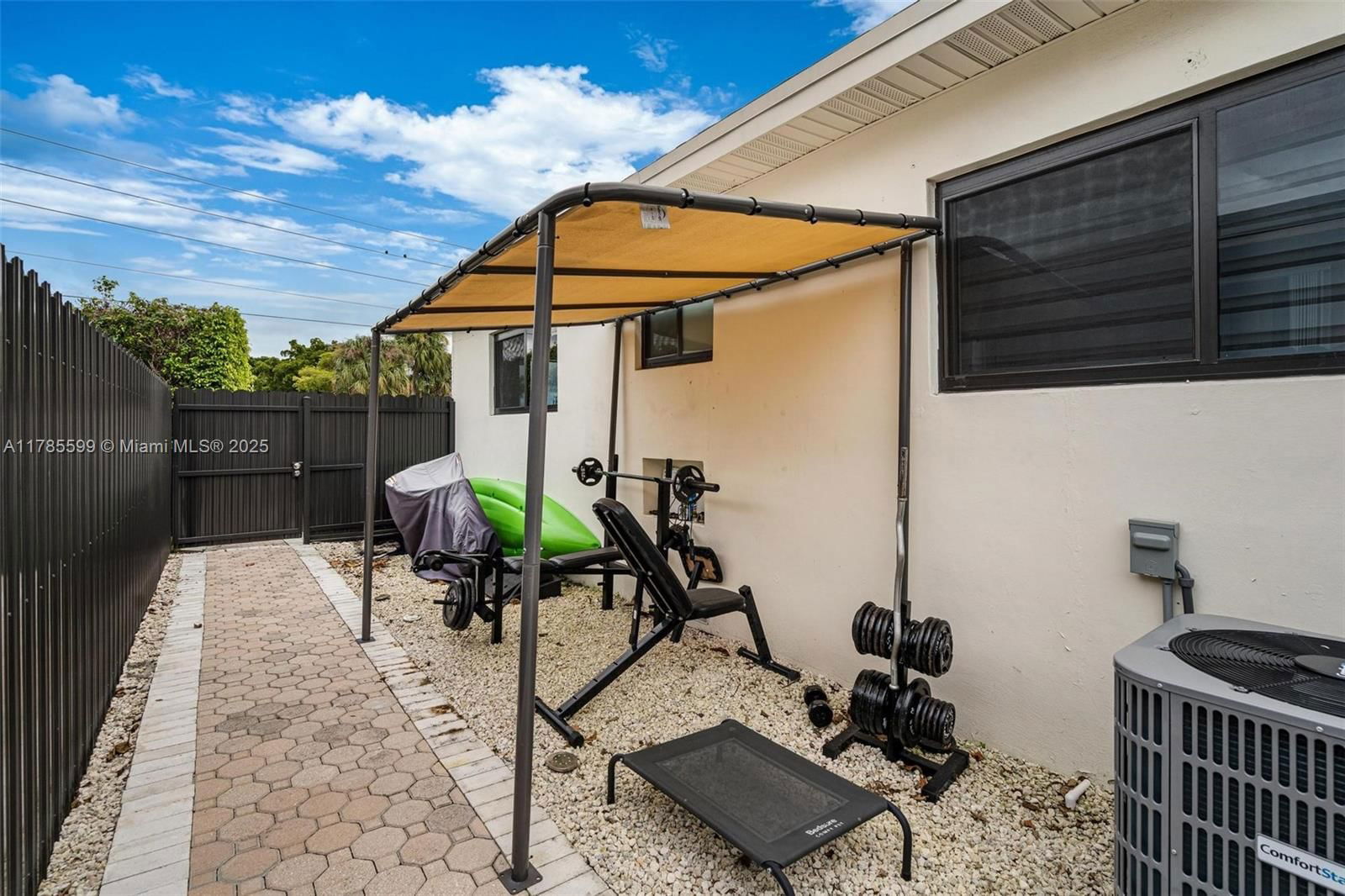 Real estate property located at 13210 28th Ave, Miami-dade, Mongiello 1st Addn Amd, Opa-Locka, FL