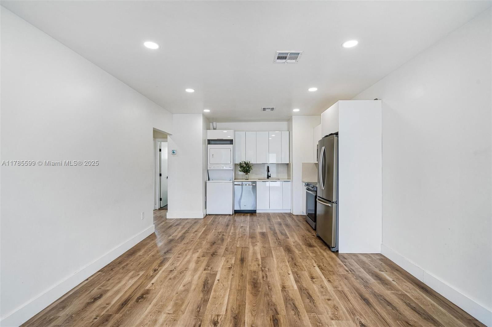 Real estate property located at 13210 28th Ave, Miami-dade, Mongiello 1st Addn Amd, Opa-Locka, FL