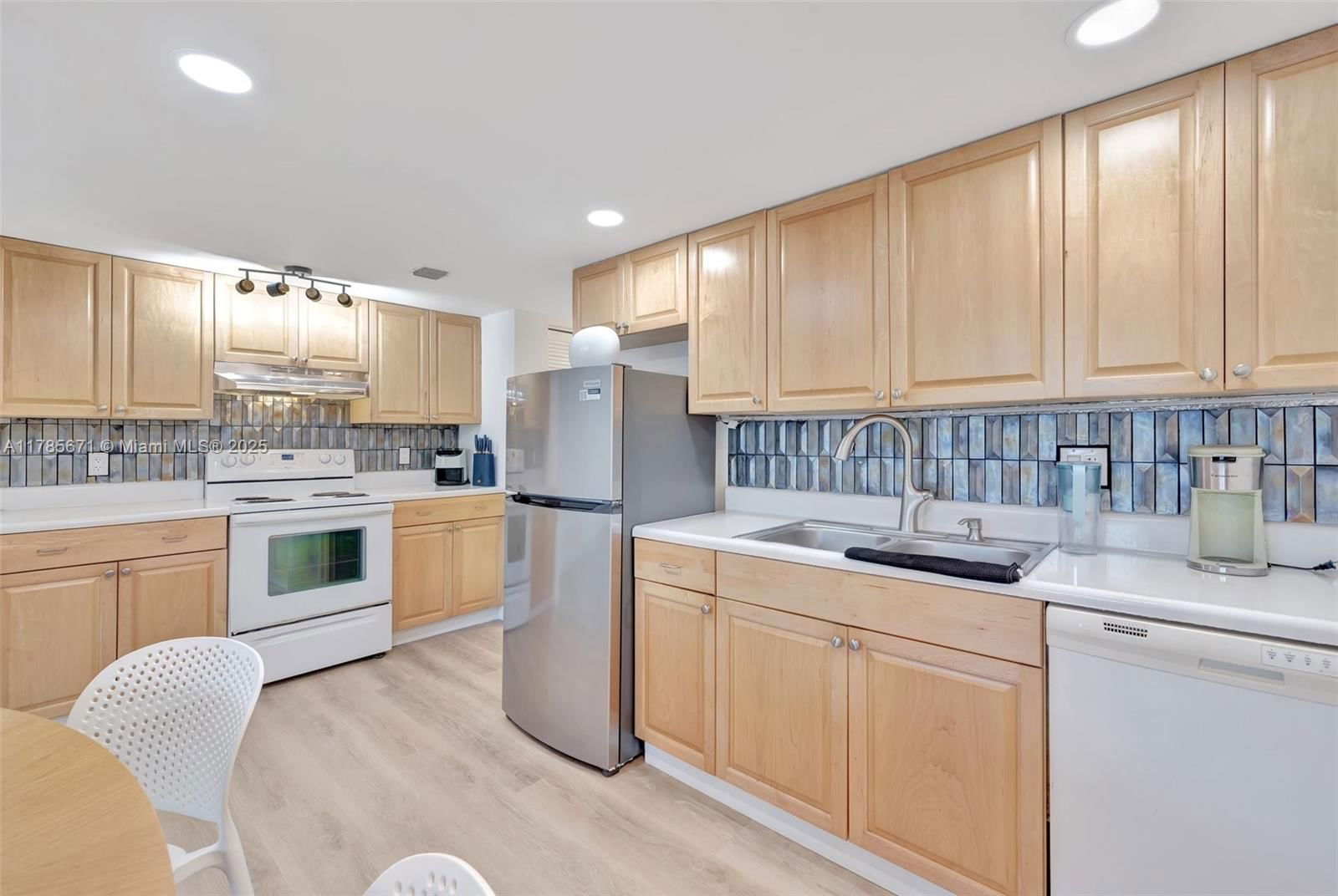 Real estate property located at 1901 Andrews Ave #101, Broward, Woods Condo, Wilton Manors, FL