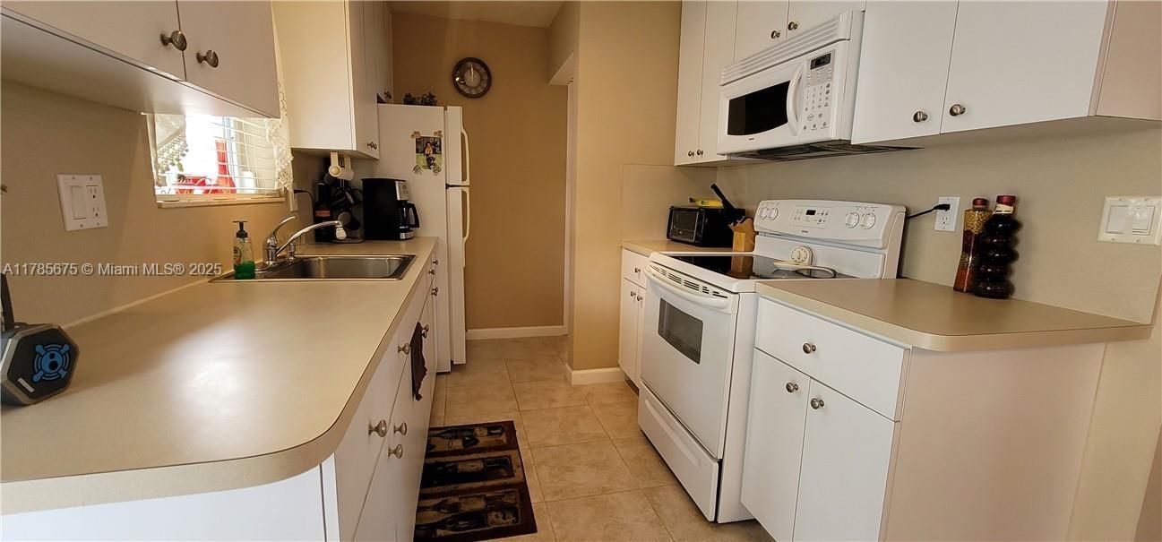 Real estate property located at 2230 Jackson St #2W, Broward, Coronet Acres Condo, Hollywood, FL