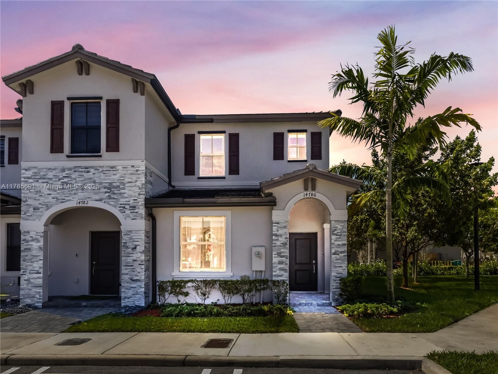 Real estate property located at 14786 181st Ter, Miami-dade, Bowtie Subdivision, Miami, FL