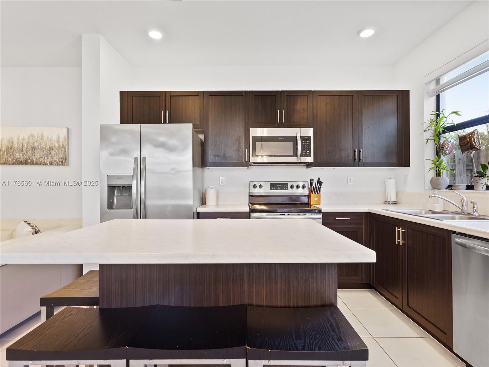 Real estate property located at 14786 181st Ter, Miami-dade, Bowtie Subdivision, Miami, FL