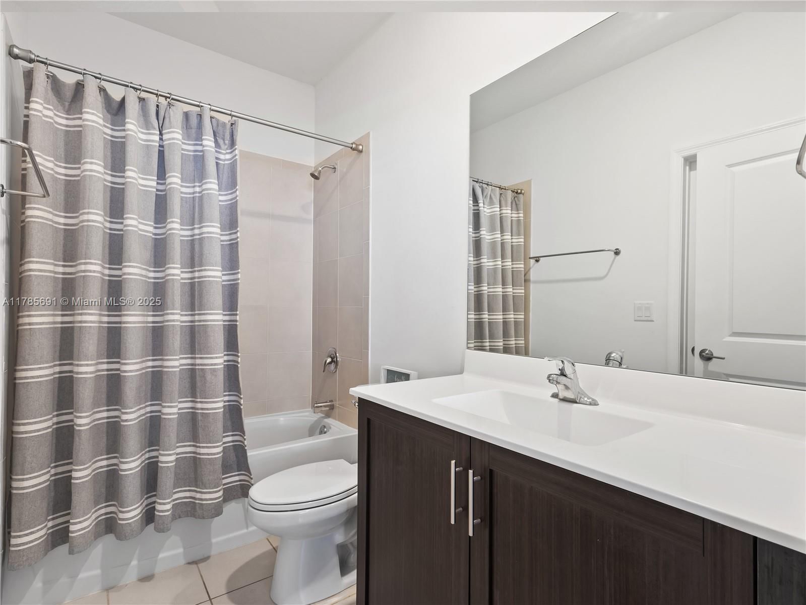 Real estate property located at 14786 181st Ter, Miami-dade, Bowtie Subdivision, Miami, FL