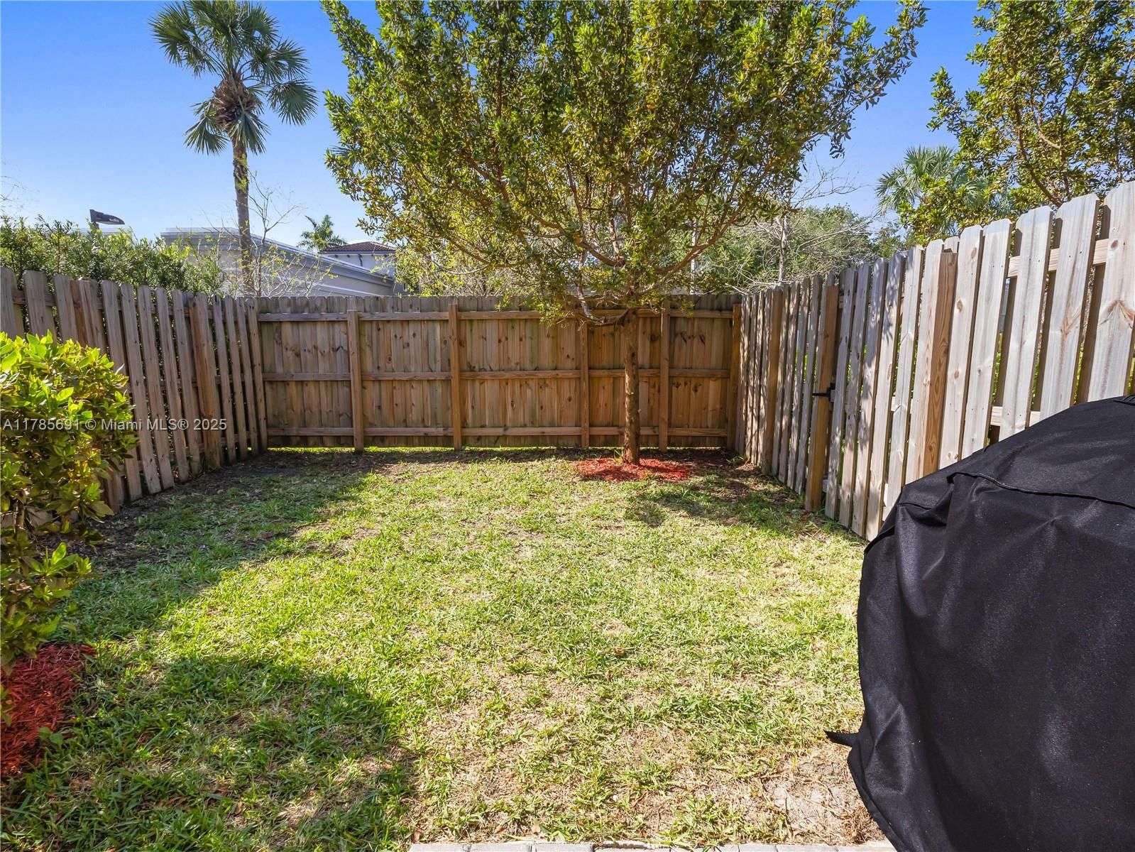 Real estate property located at 14786 181st Ter, Miami-dade, Bowtie Subdivision, Miami, FL