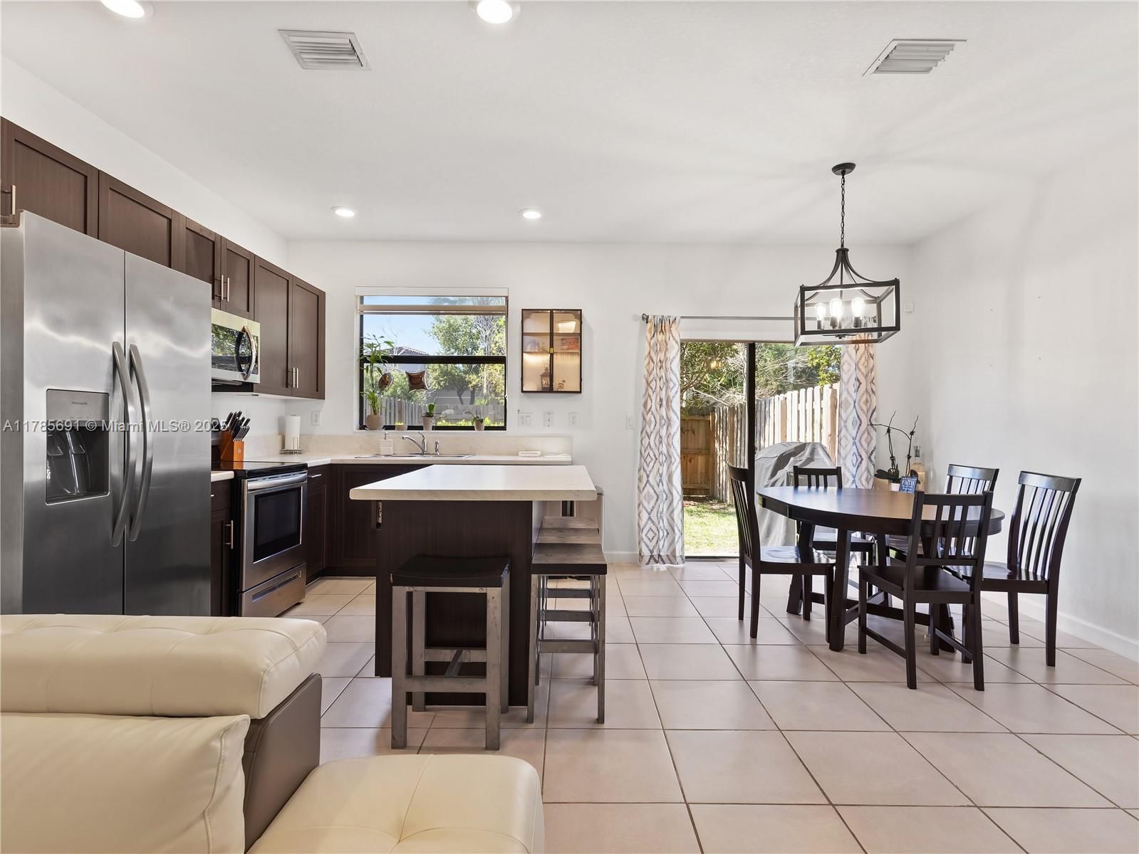 Real estate property located at 14786 181st Ter, Miami-dade, Bowtie Subdivision, Miami, FL