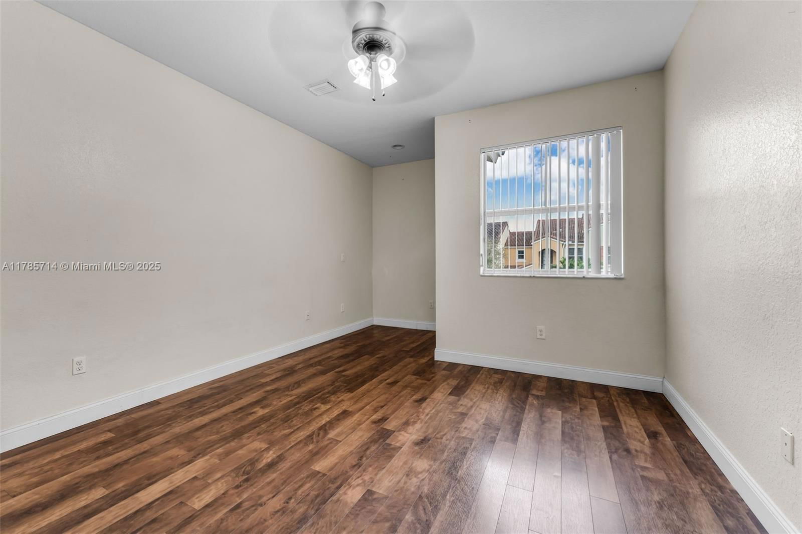 Real estate property located at 4132 149th Pl, Miami-dade, Sorrento Townhomes, Miami, FL