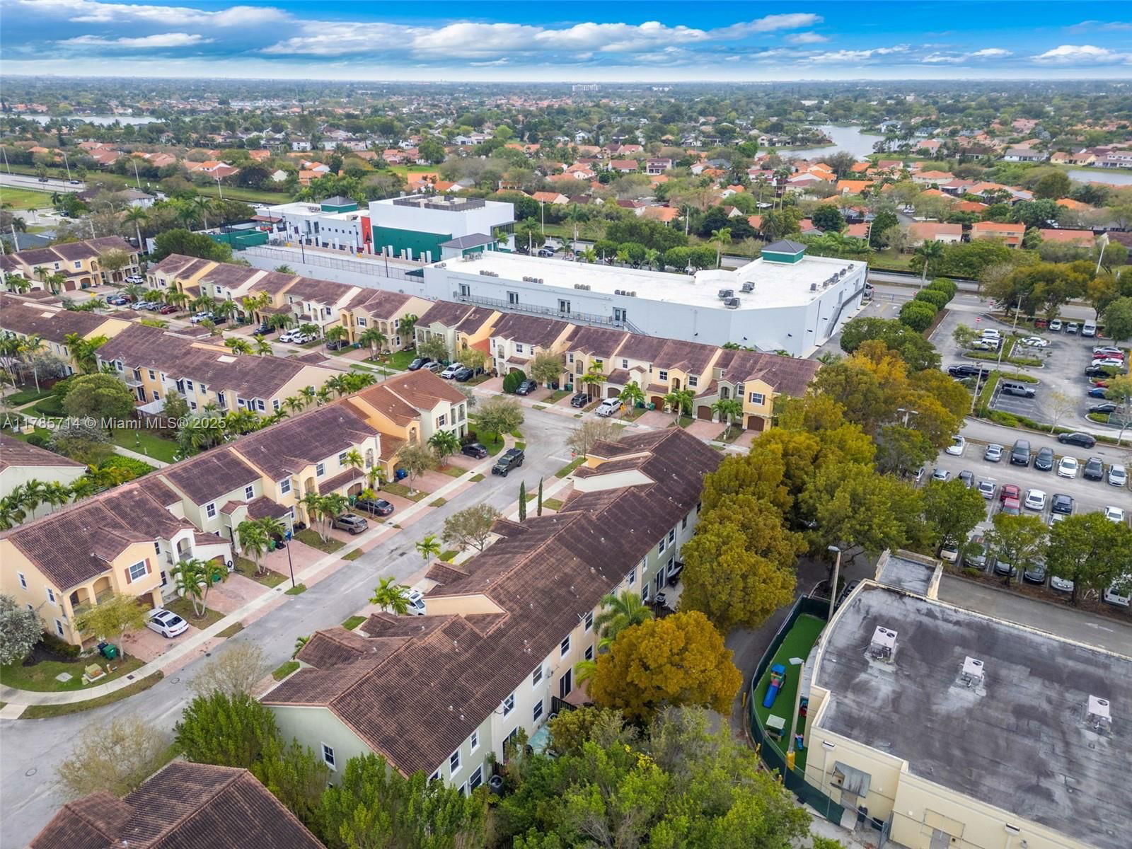 Real estate property located at 4132 149th Pl, Miami-dade, Sorrento Townhomes, Miami, FL