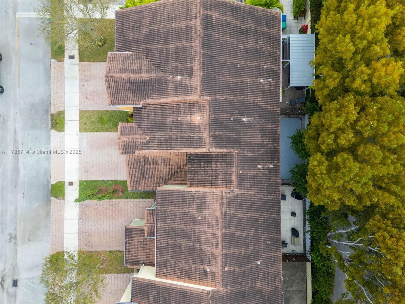 Real estate property located at 4132 149th Pl, Miami-dade, Sorrento Townhomes, Miami, FL
