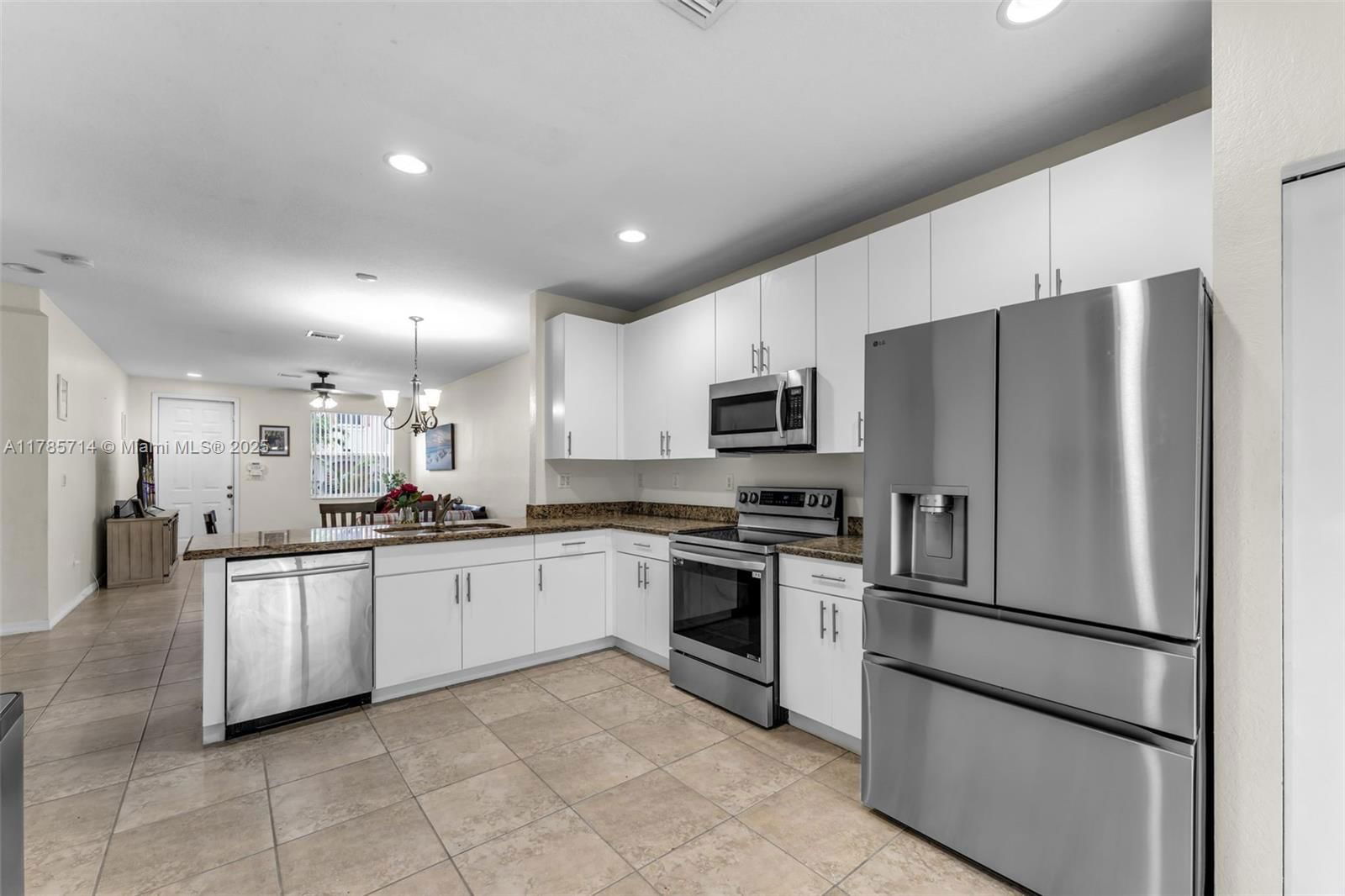 Real estate property located at 4132 149th Pl, Miami-dade, Sorrento Townhomes, Miami, FL