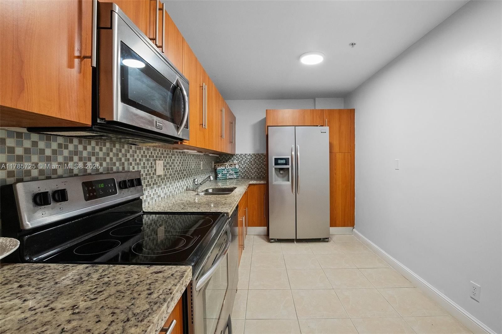Real estate property located at 3001 Ocean Dr #1407, Broward, Residences On Hollywood B, Hollywood, FL