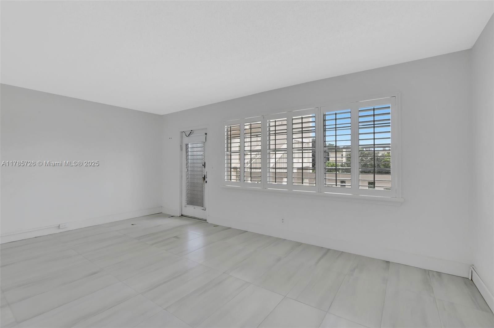 Real estate property located at 3023 Cambridge B #3023, Broward, Century Village Cambridge, Deerfield Beach, FL