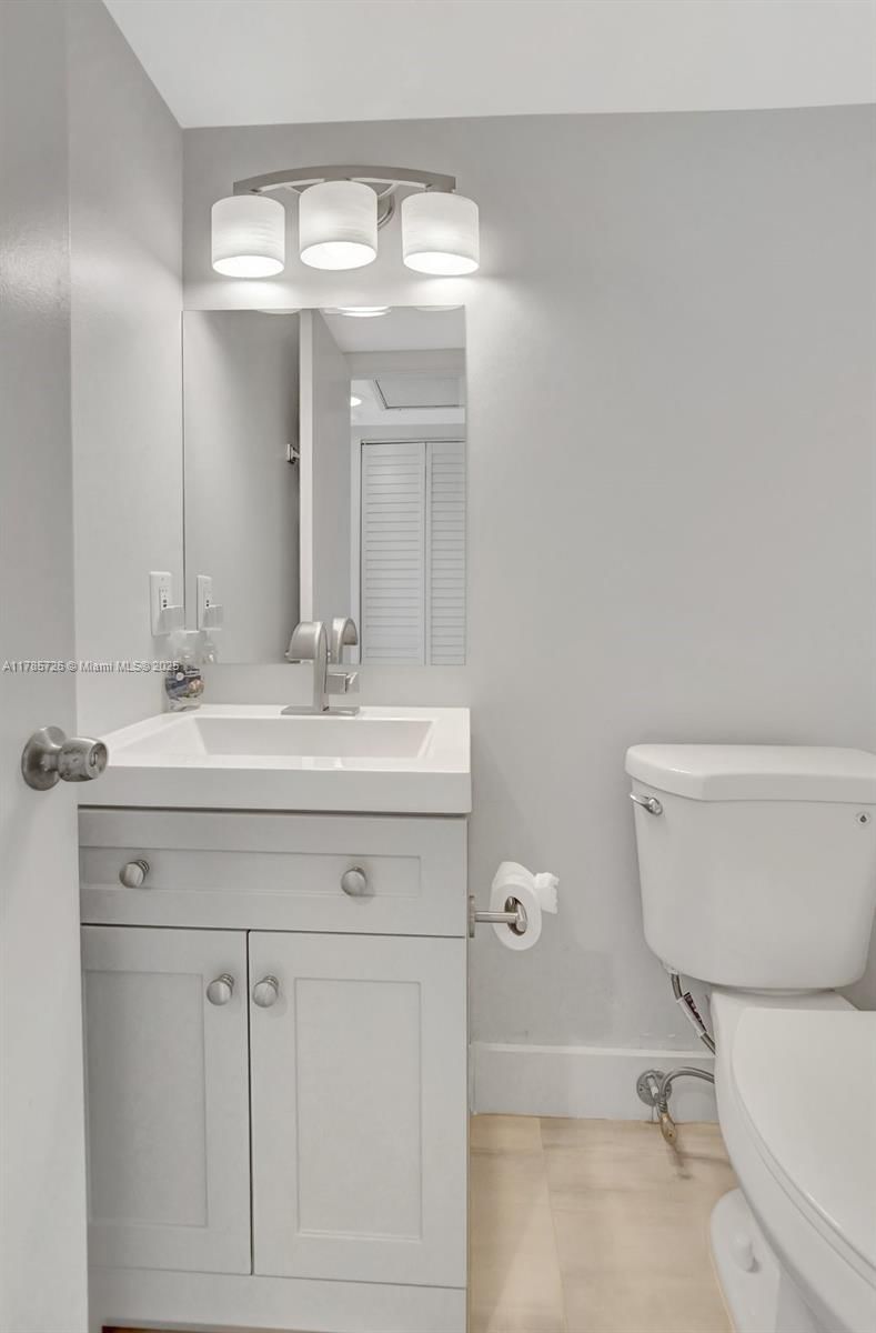 Real estate property located at 3023 Cambridge B #3023, Broward, Century Village Cambridge, Deerfield Beach, FL