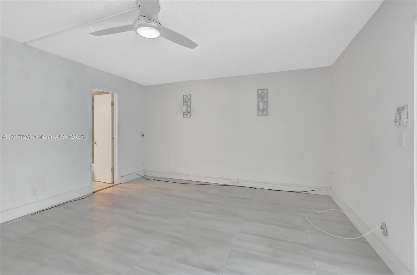 Real estate property located at 3023 Cambridge B #3023, Broward, Century Village Cambridge, Deerfield Beach, FL