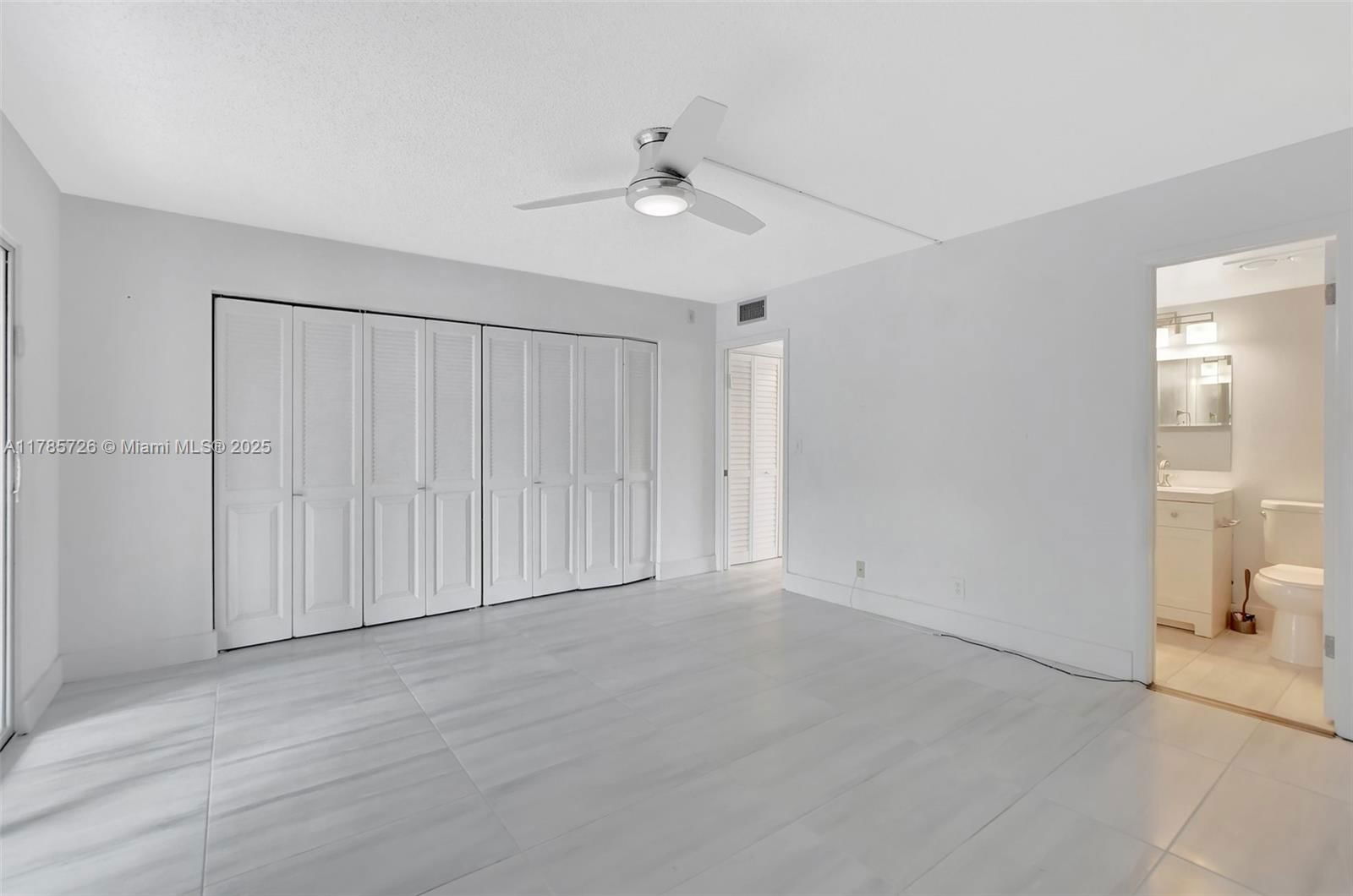 Real estate property located at 3023 Cambridge B #3023, Broward, Century Village Cambridge, Deerfield Beach, FL