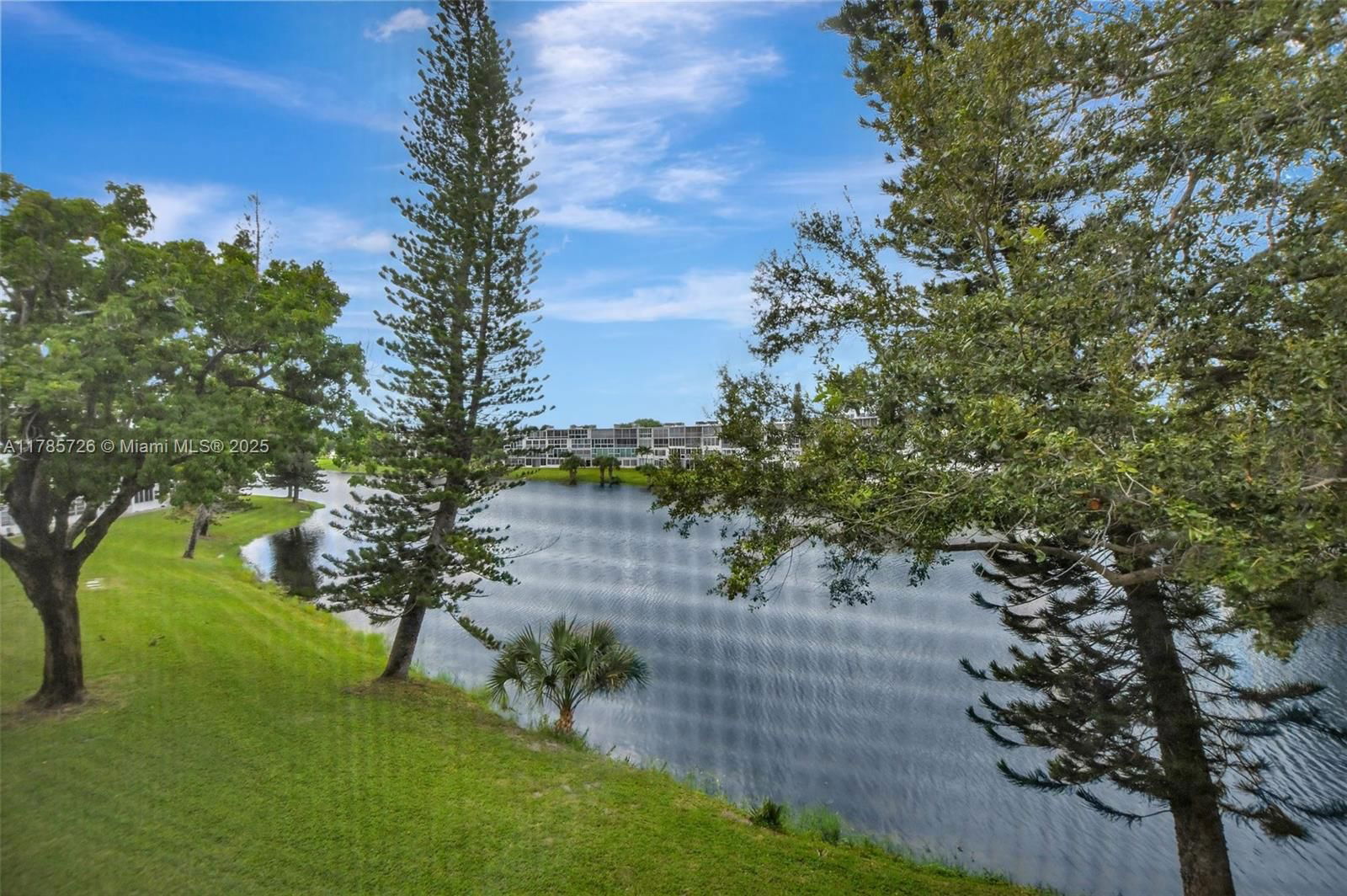 Real estate property located at 3023 Cambridge B #3023, Broward, Century Village Cambridge, Deerfield Beach, FL