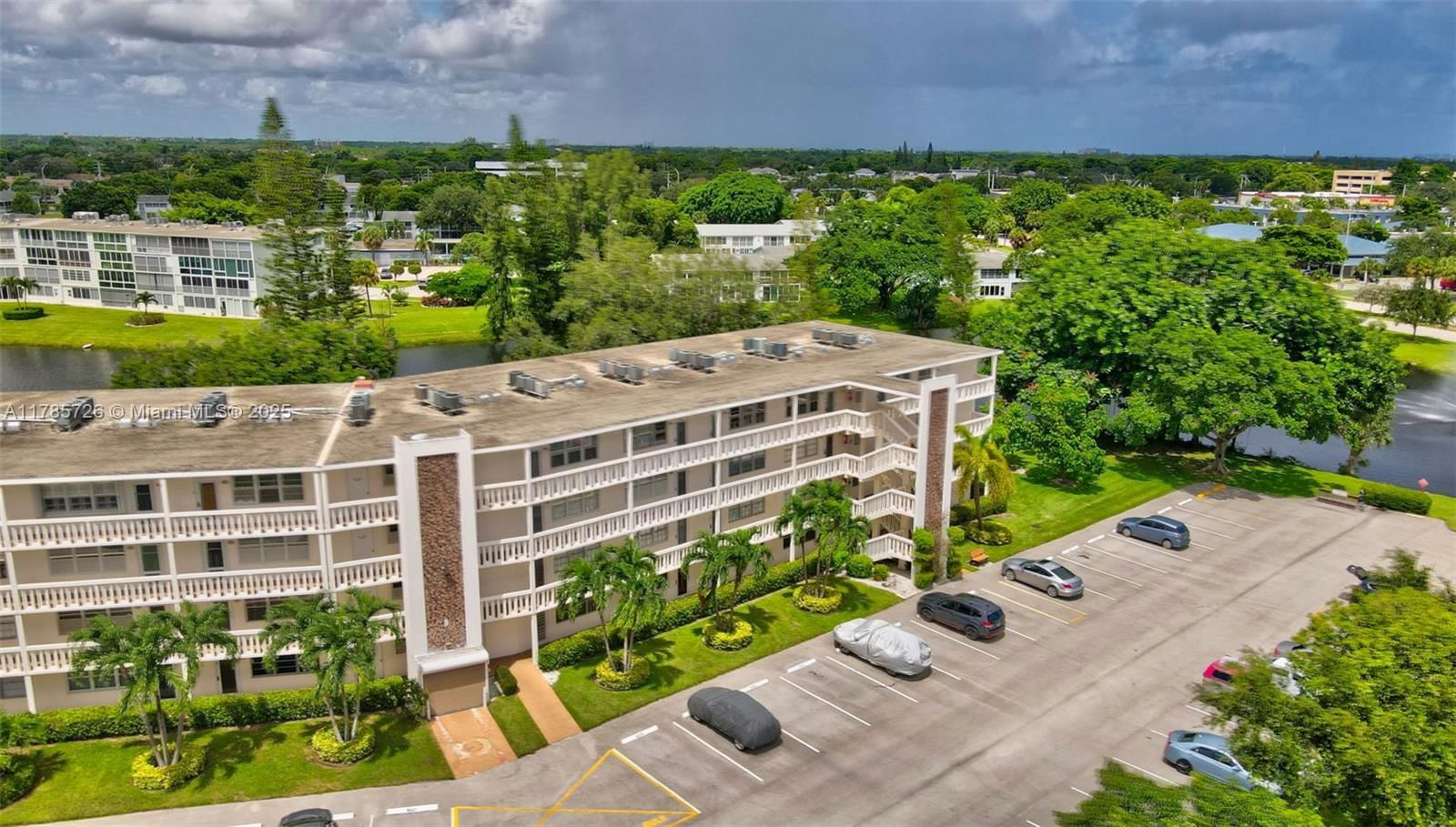 Real estate property located at 3023 Cambridge B #3023, Broward, Century Village Cambridge, Deerfield Beach, FL