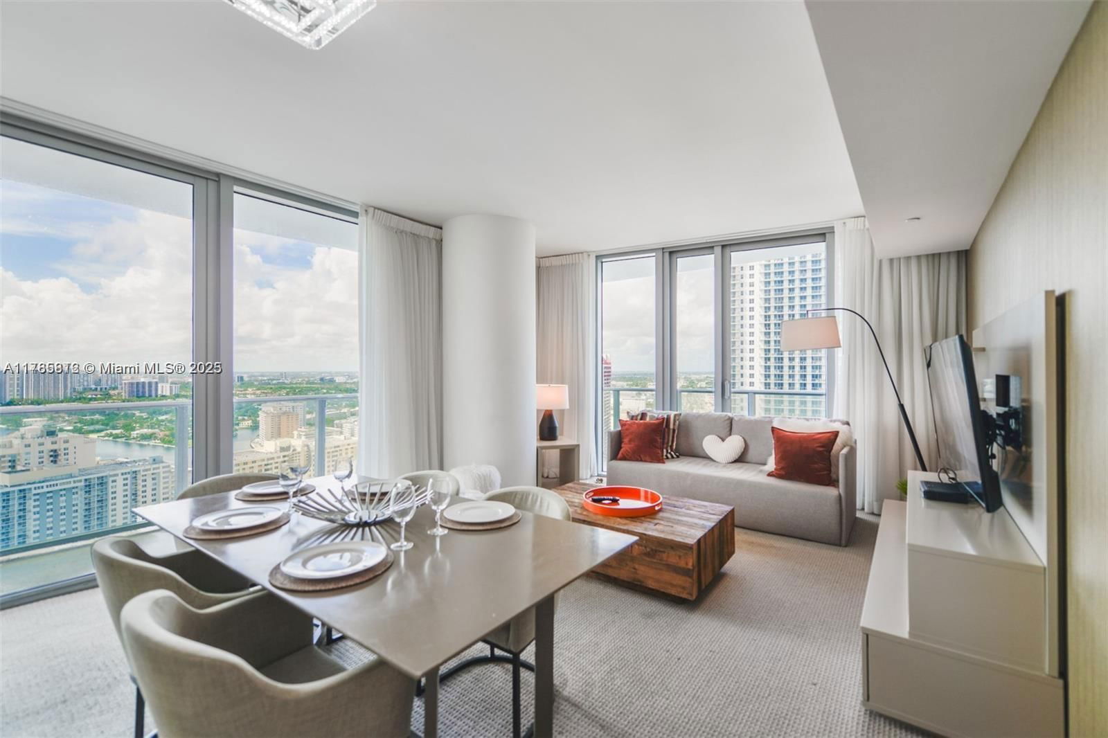 Real estate property located at 4111 Ocean Dr #2711, Broward, Lyfe / Hyde, Hollywood, FL