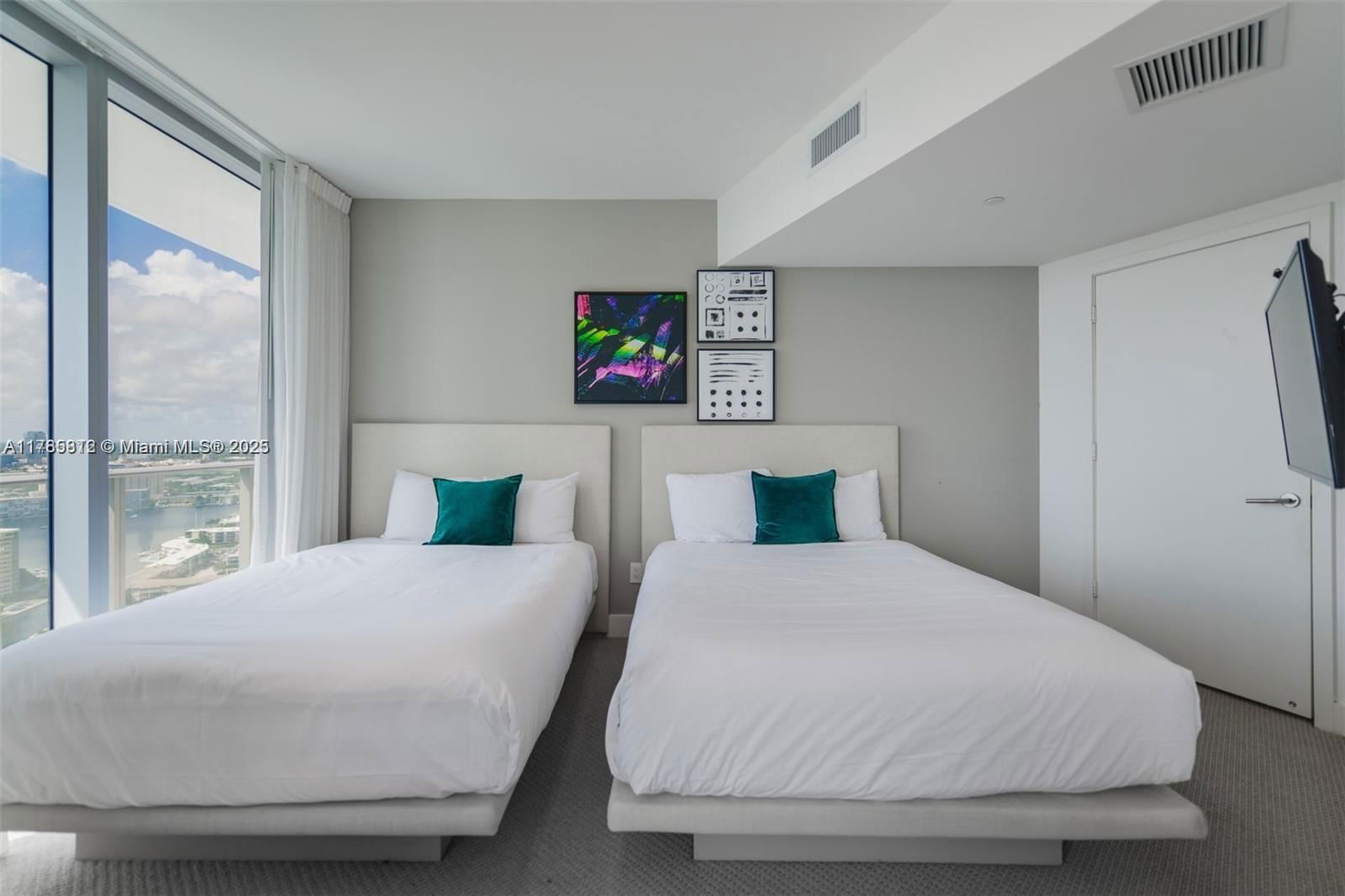 Real estate property located at 4111 Ocean Dr #2711, Broward, Lyfe / Hyde, Hollywood, FL