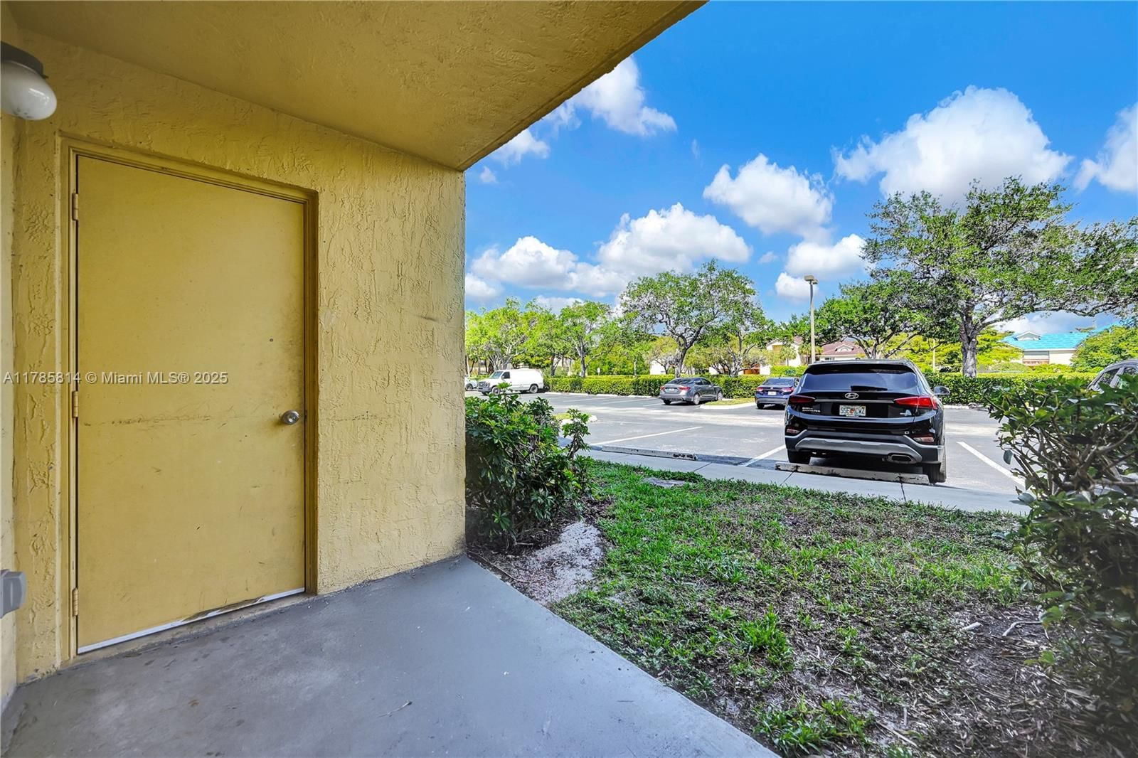 Real estate property located at 7640 Westwood Dr #404, Broward, South Palm Place Condo, Tamarac, FL