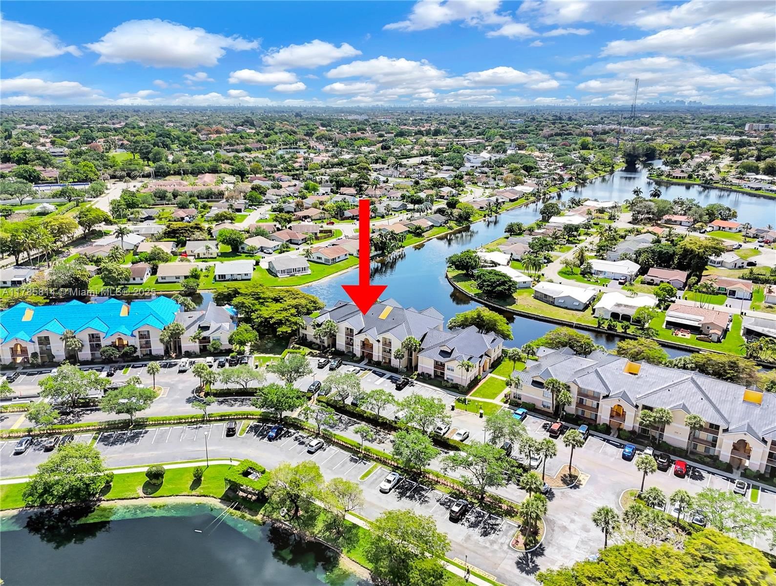 Real estate property located at 7640 Westwood Dr #404, Broward, South Palm Place Condo, Tamarac, FL