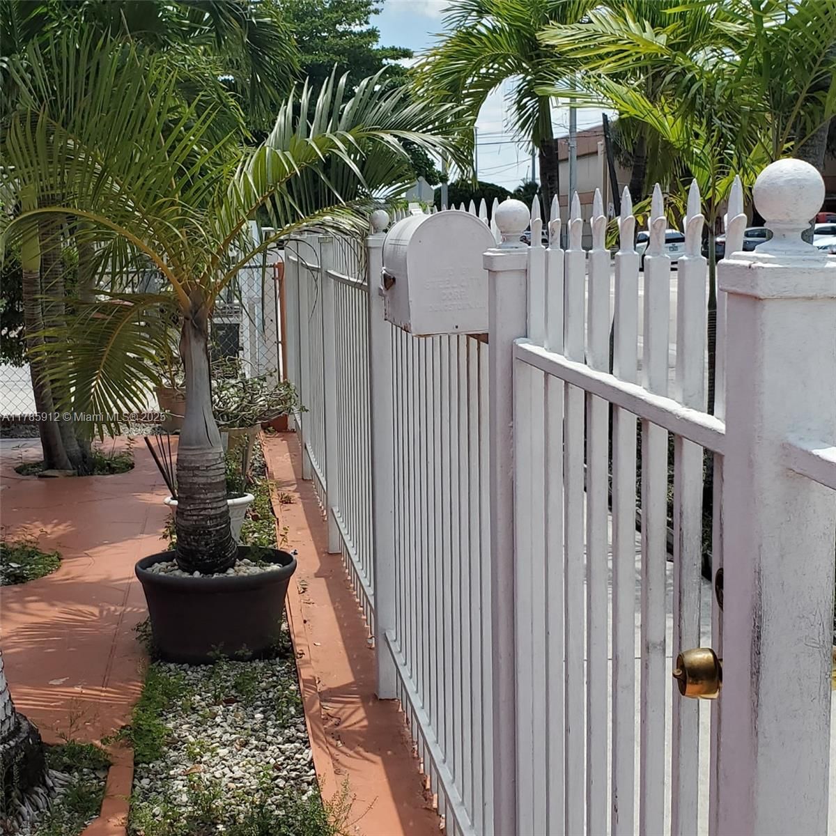 Real estate property located at 2541 10th Ave, Miami-dade, Hialeah Homesites 1st Add, Hialeah, FL
