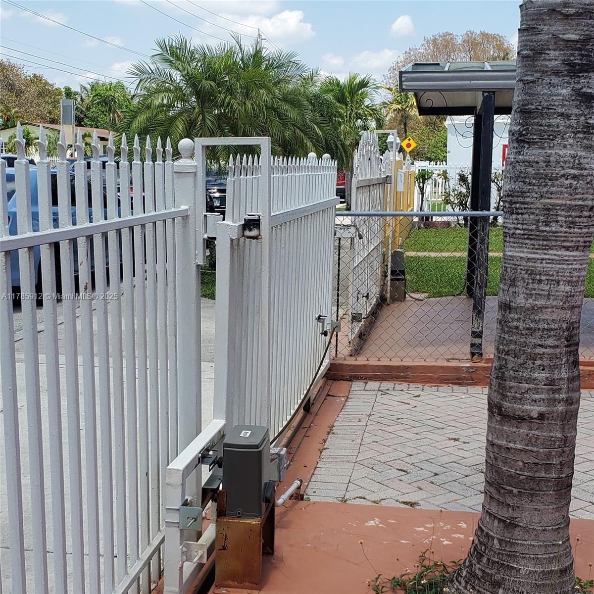 Real estate property located at 2541 10th Ave, Miami-dade, Hialeah Homesites 1st Add, Hialeah, FL