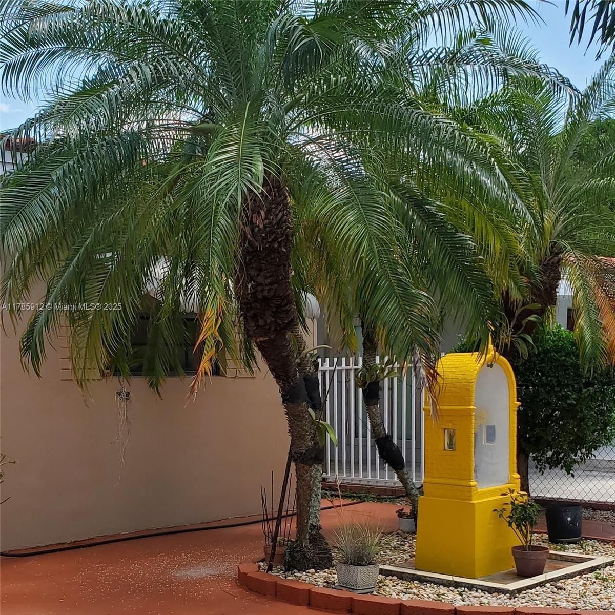 Real estate property located at 2541 10th Ave, Miami-dade, Hialeah Homesites 1st Add, Hialeah, FL