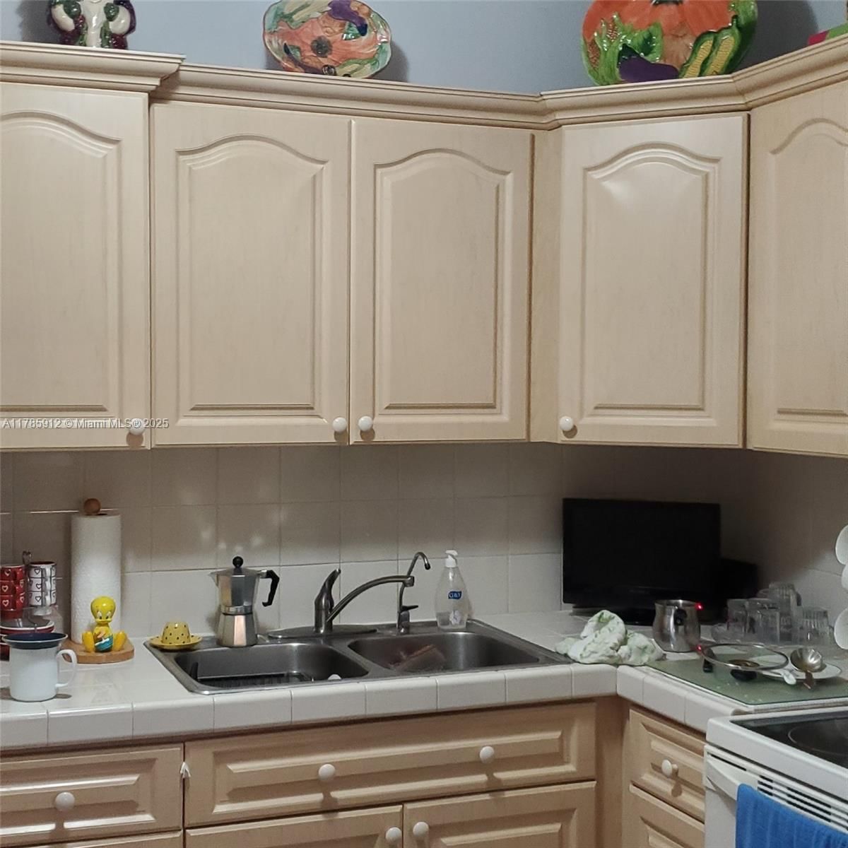 Real estate property located at 2541 10th Ave, Miami-dade, Hialeah Homesites 1st Add, Hialeah, FL