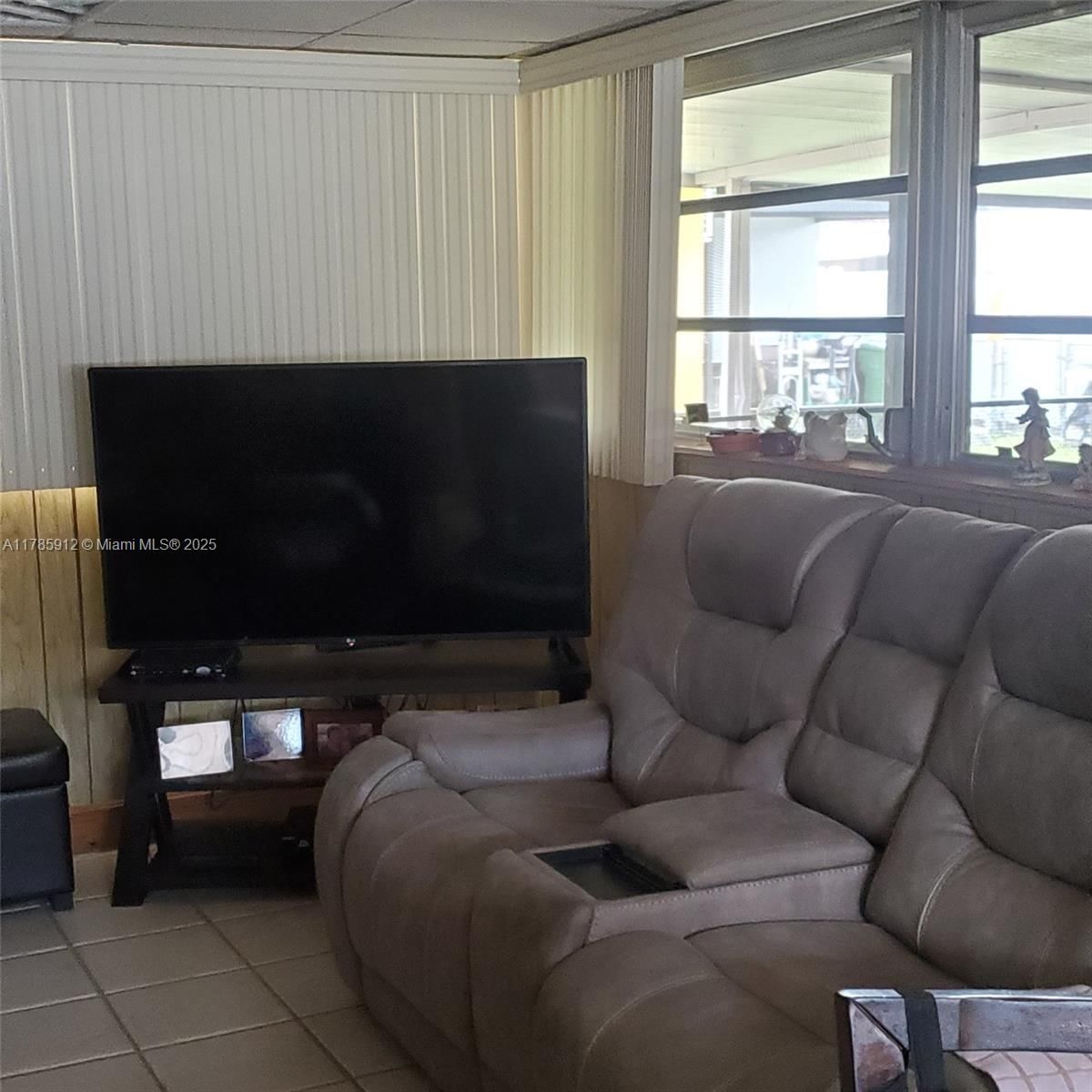 Real estate property located at 2541 10th Ave, Miami-dade, Hialeah Homesites 1st Add, Hialeah, FL