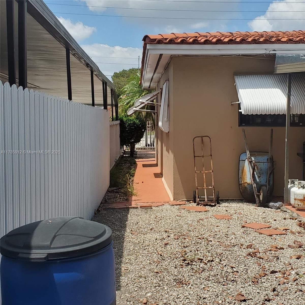 Real estate property located at 2541 10th Ave, Miami-dade, Hialeah Homesites 1st Add, Hialeah, FL