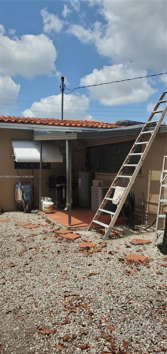 Real estate property located at 2541 10th Ave, Miami-dade, Hialeah Homesites 1st Add, Hialeah, FL