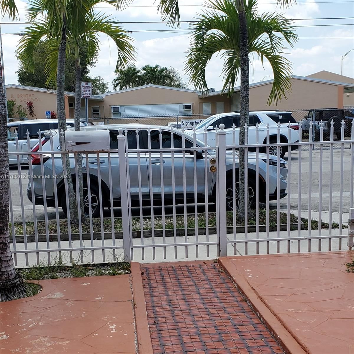 Real estate property located at 2541 10th Ave, Miami-dade, Hialeah Homesites 1st Add, Hialeah, FL