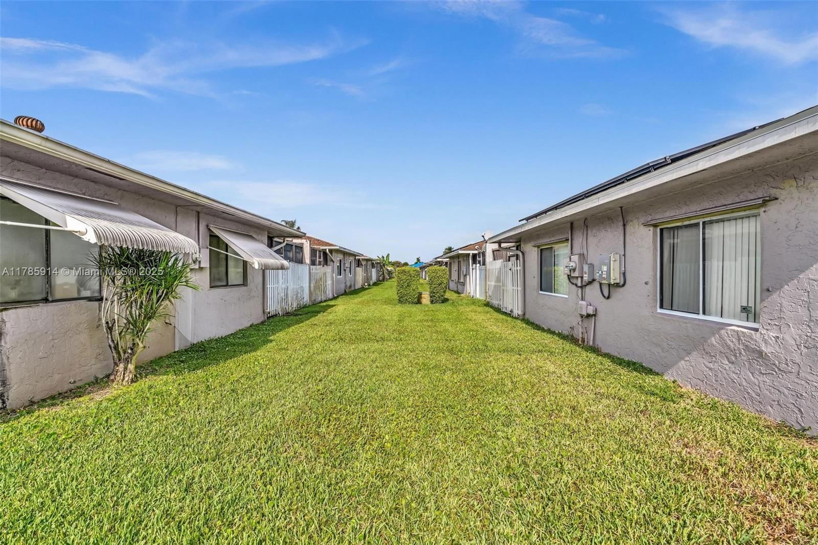 Real estate property located at 14898 Wildflower Ln #0, Palm Beach, Camelot Village Sec 2, Delray Beach, FL