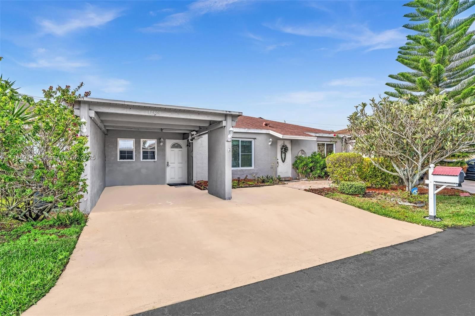 Real estate property located at 14898 Wildflower Ln #0, Palm Beach, Camelot Village Sec 2, Delray Beach, FL