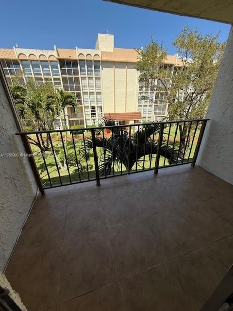 Real estate property located at 801 Three Islands Blvd #302, Broward, Desoto Park Condo, Hallandale Beach, FL