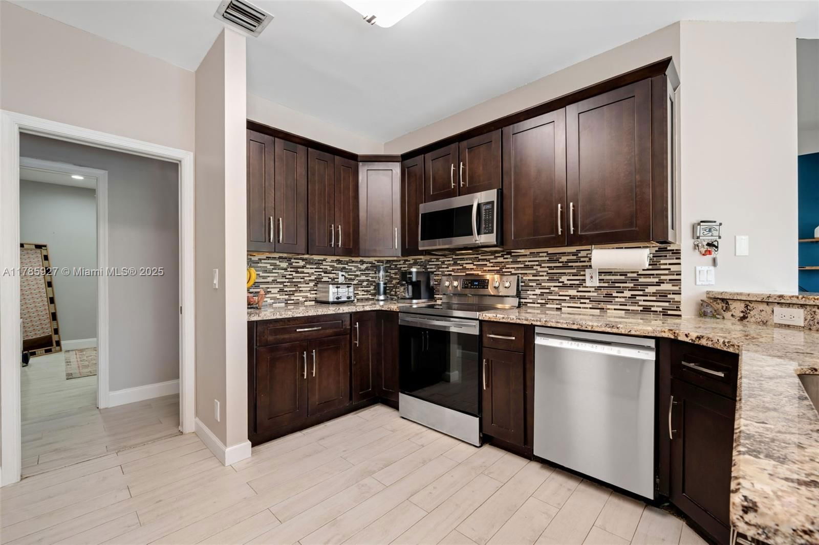 Real estate property located at 4406 63rd Dr, Broward, Winston Park Section Thre, Coconut Creek, FL