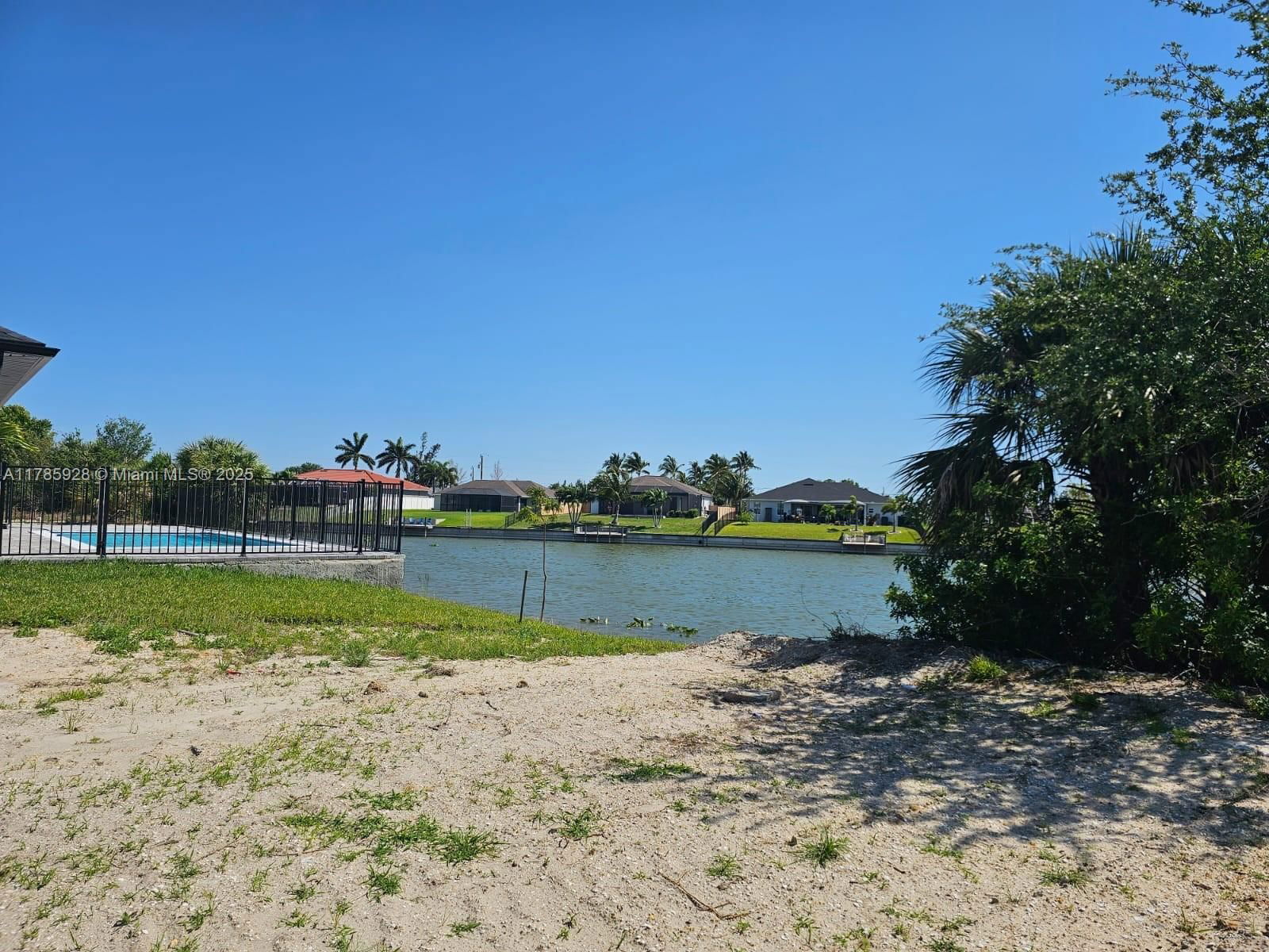 Real estate property located at 410 NICHOLAS PKWAY E, Lee, Cape Coral, Cape Coral, FL