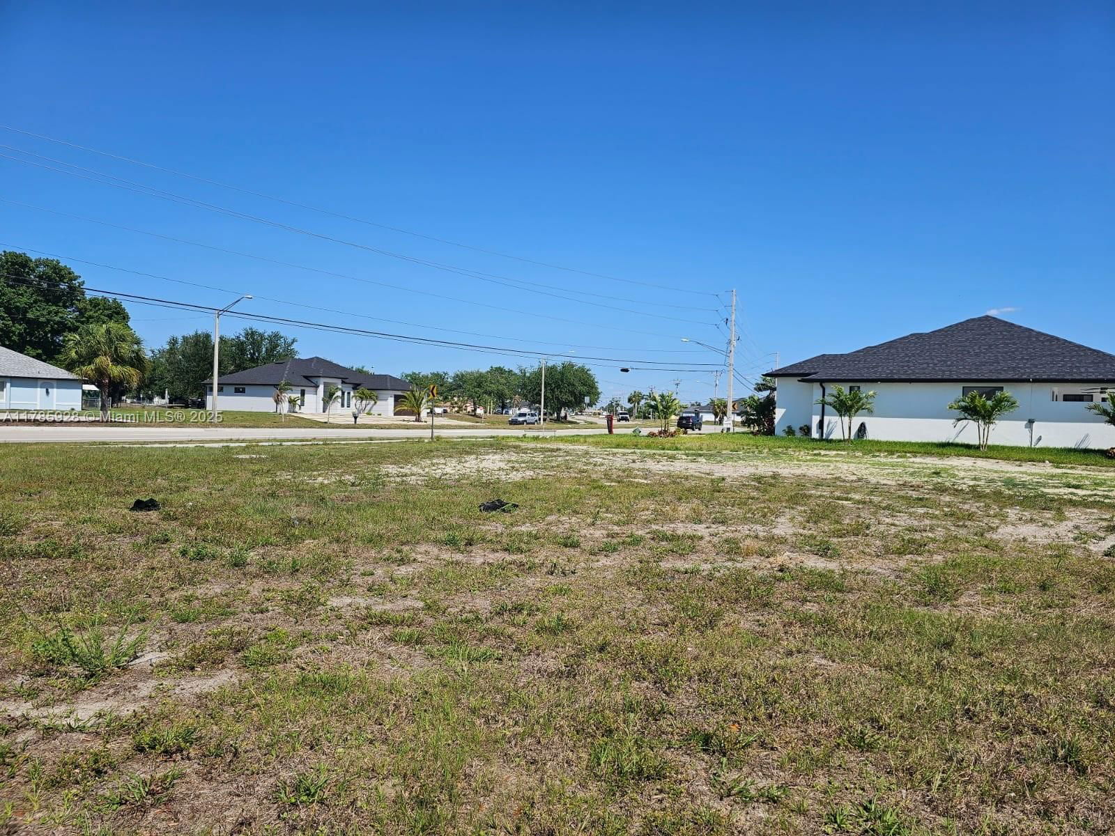 Real estate property located at 410 NICHOLAS PKWAY E, Lee, Cape Coral, Cape Coral, FL