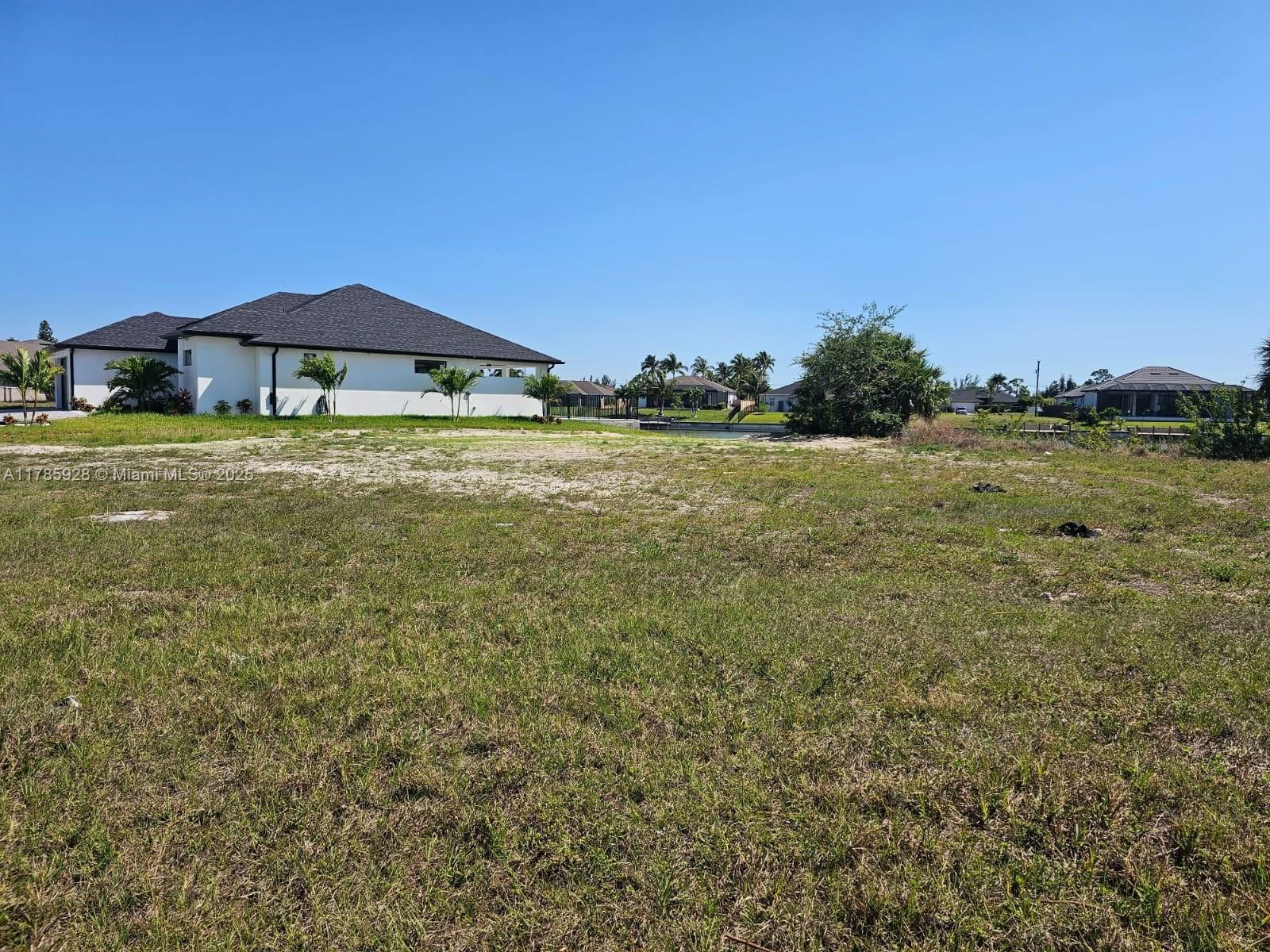 Real estate property located at 410 NICHOLAS PKWAY E, Lee, Cape Coral, Cape Coral, FL