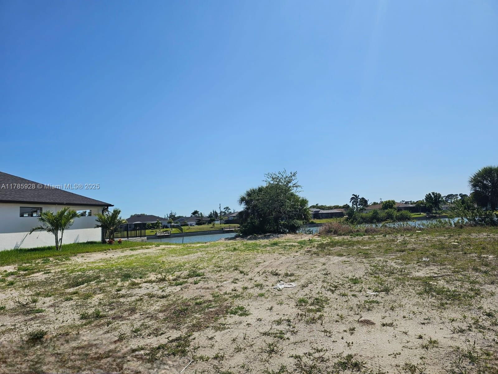Real estate property located at 410 NICHOLAS PKWAY E, Lee, Cape Coral, Cape Coral, FL