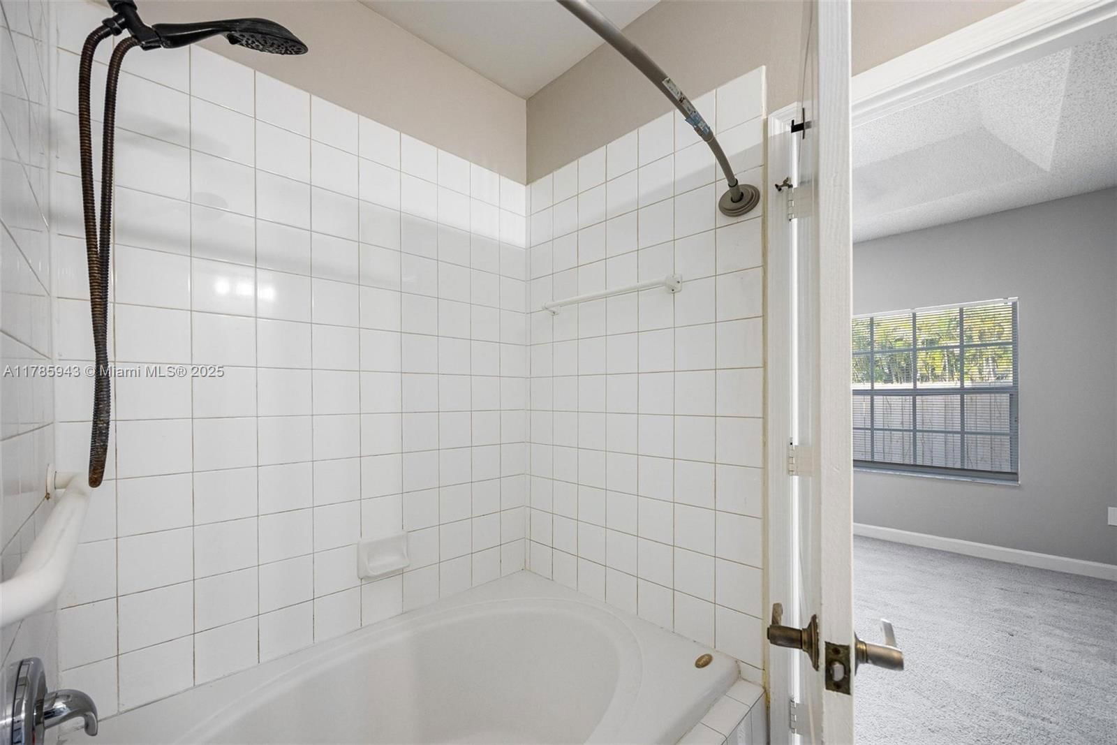 Real estate property located at 10297 162nd Ct, Miami-dade, Forest Lakes Country Gard, Miami, FL