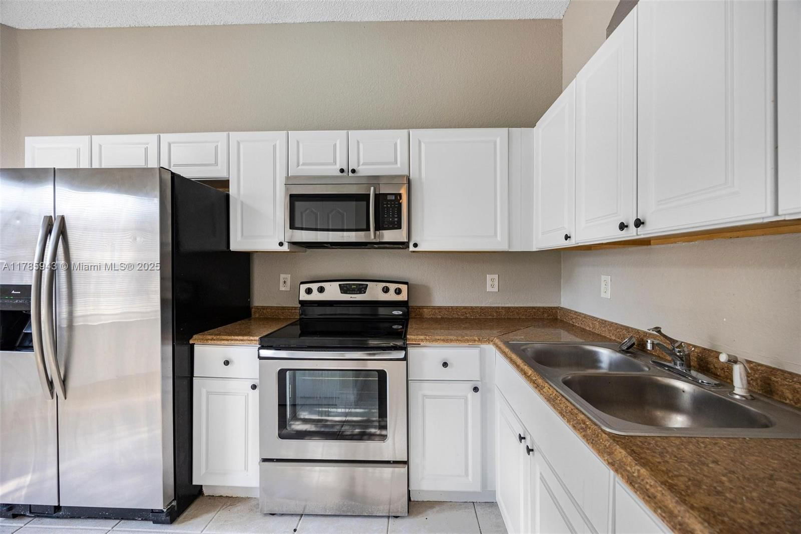 Real estate property located at 10297 162nd Ct, Miami-dade, Forest Lakes Country Gard, Miami, FL